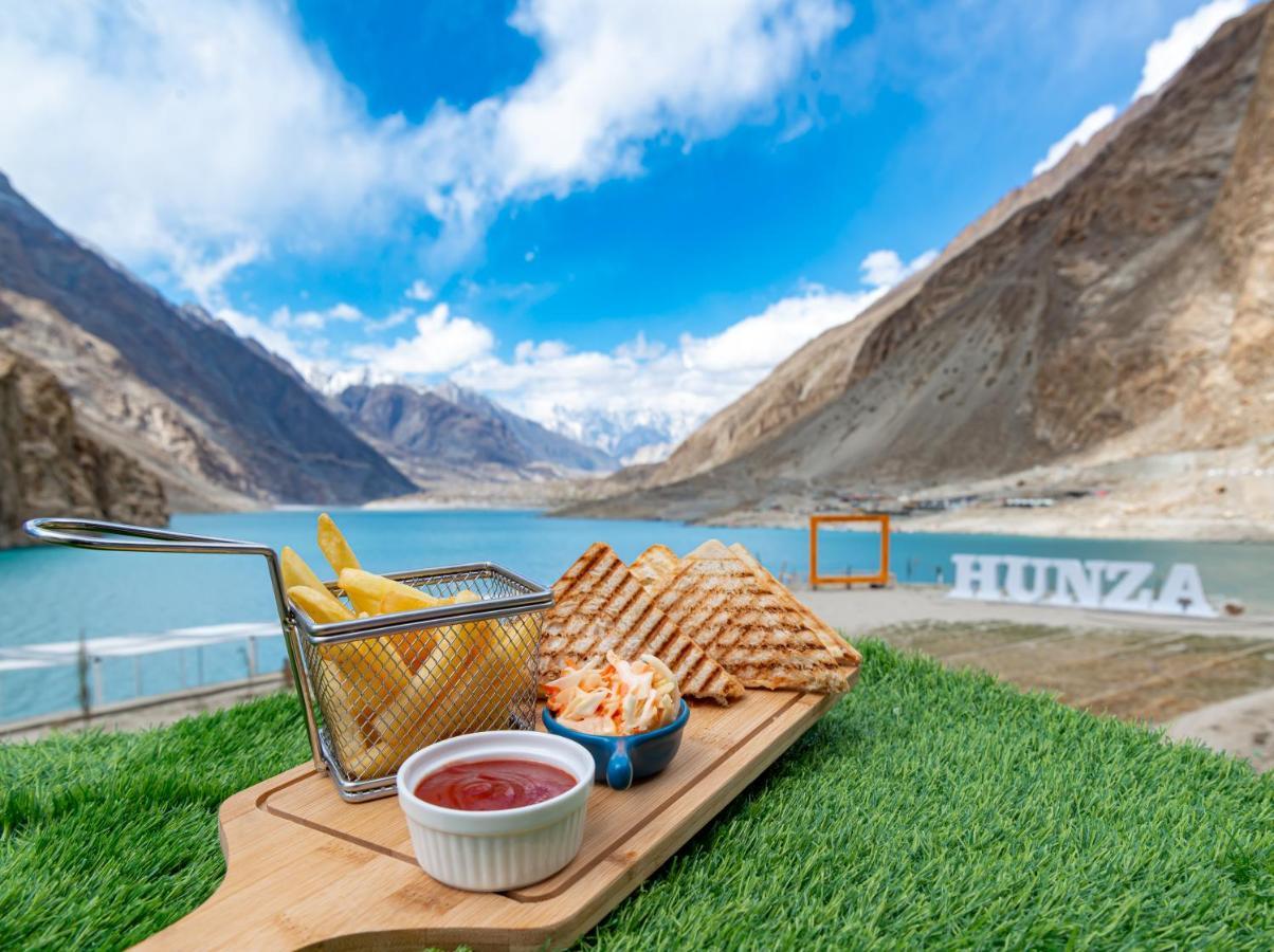 Luxus Hunza Attabad Lake Resort Karimabad (Hunza) Exterior foto