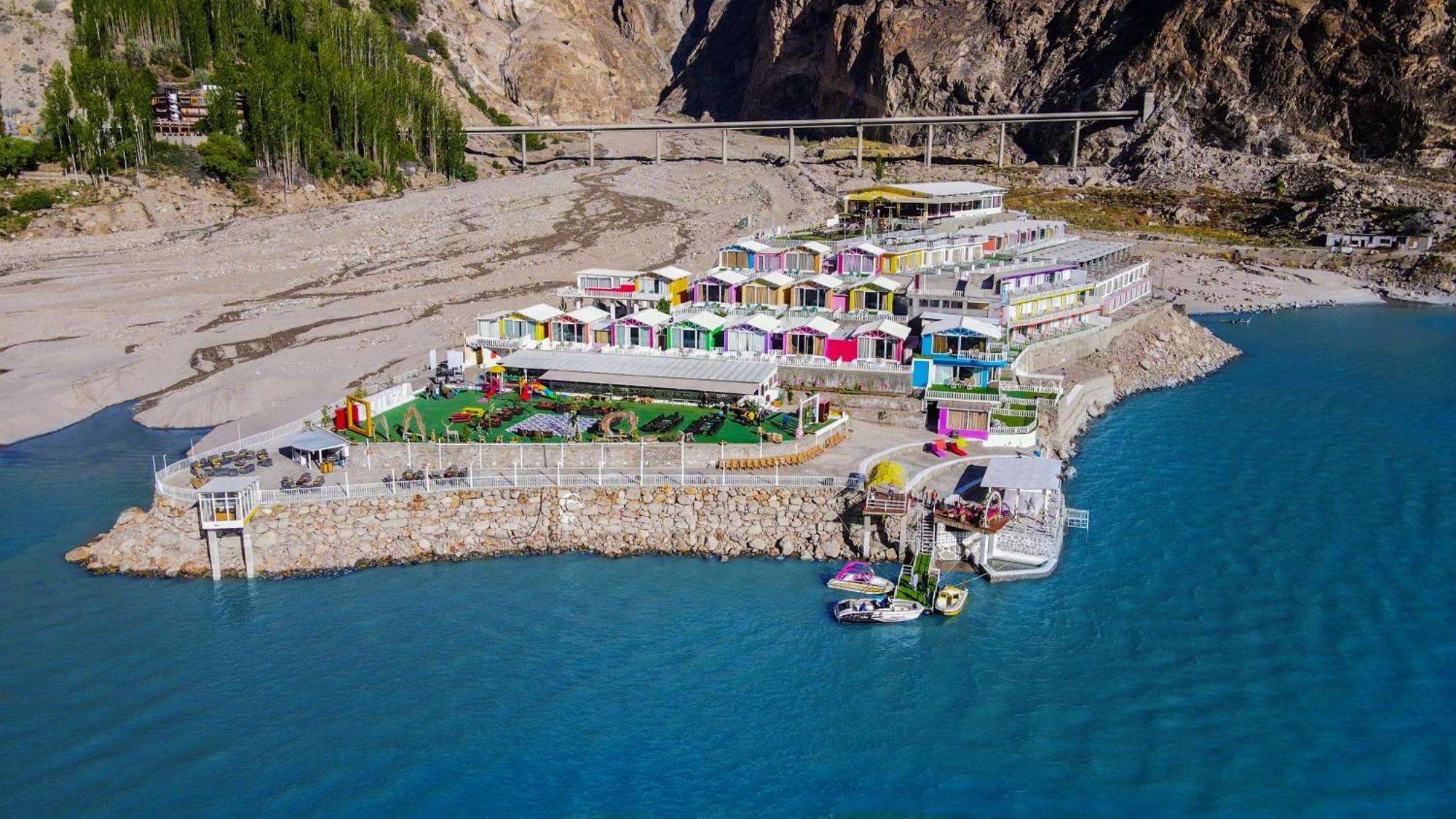 Luxus Hunza Attabad Lake Resort Karimabad (Hunza) Exterior foto
